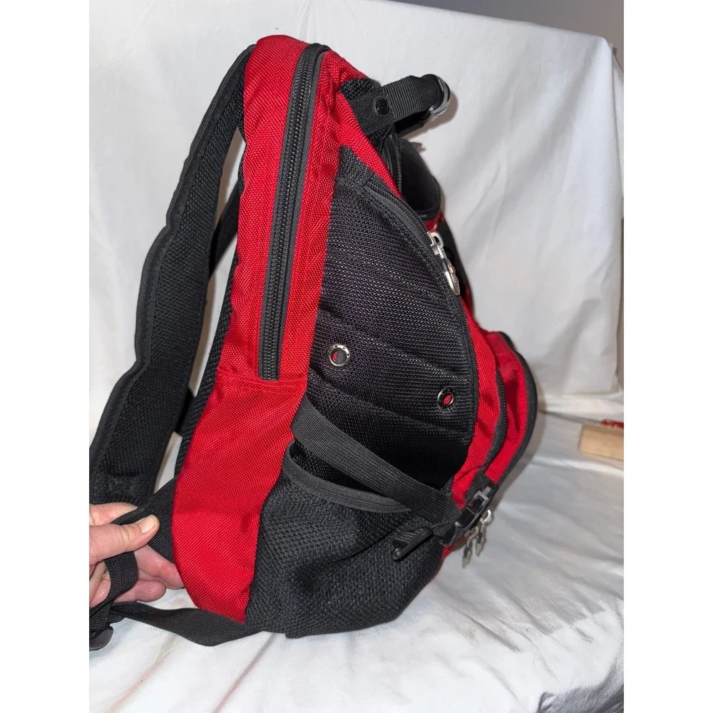 Swissgear Men's Backpack Black Red Multifunction Airflow Media Pocket Laptop Bag - Picture 2 of 10